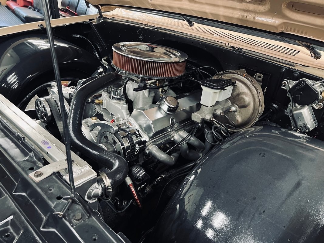 GMC-C1500-1983-Standard-Cab-Pickup-12