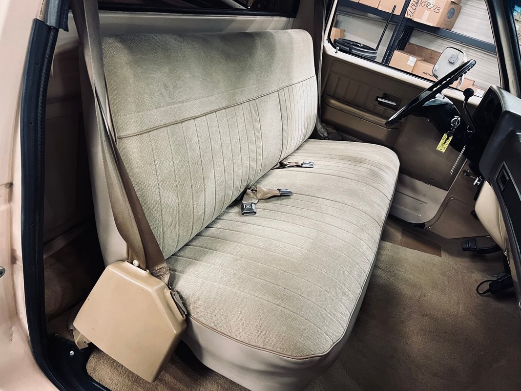GMC-C1500-1983-Standard-Cab-Pickup-21