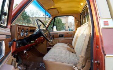 GMC-Classic-Sierra-15-1977-Pickup-Truck-10