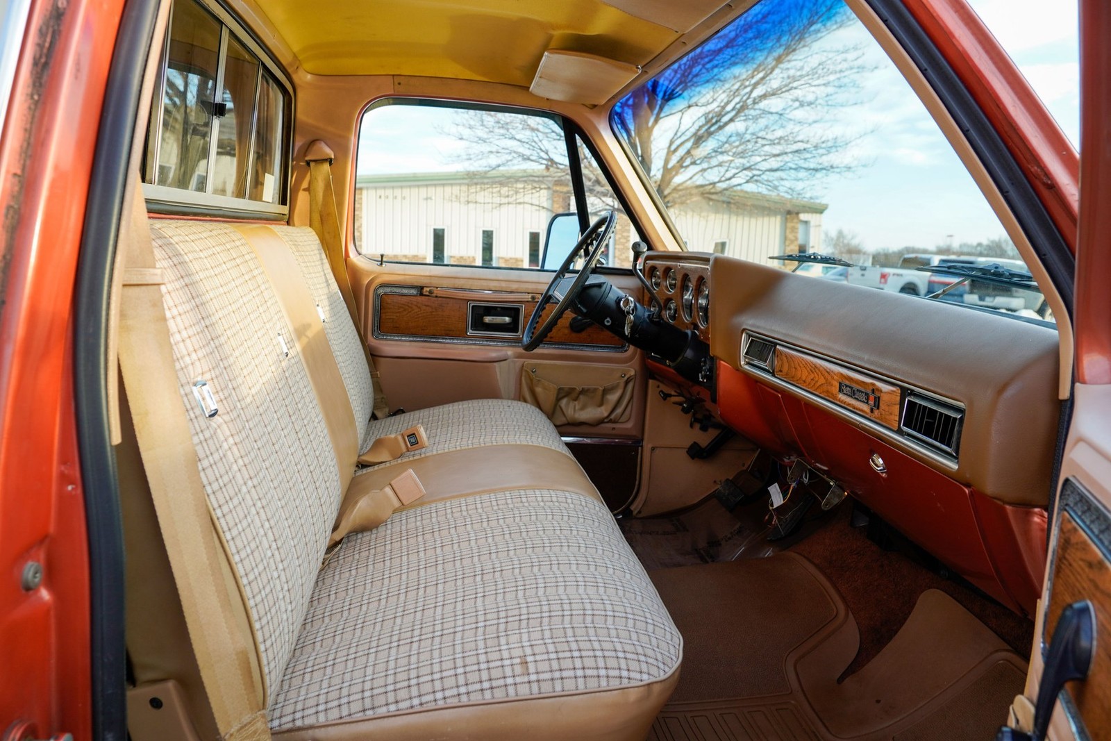 GMC-Classic-Sierra-15-1977-Pickup-Truck-12