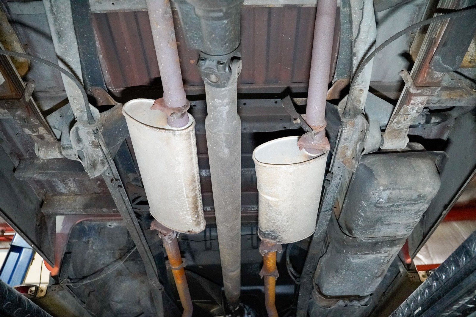 GMC-Classic-Sierra-15-1977-Pickup-Truck-14