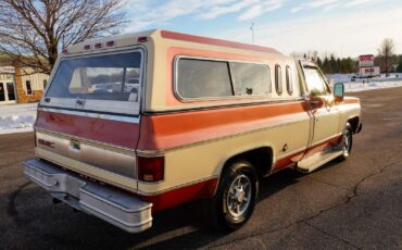 GMC-Classic-Sierra-15-1977-Pickup-Truck-2