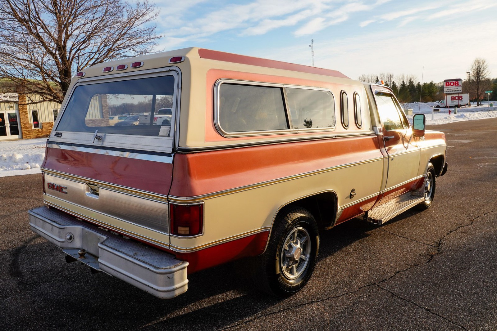 GMC-Classic-Sierra-15-1977-Pickup-Truck-2
