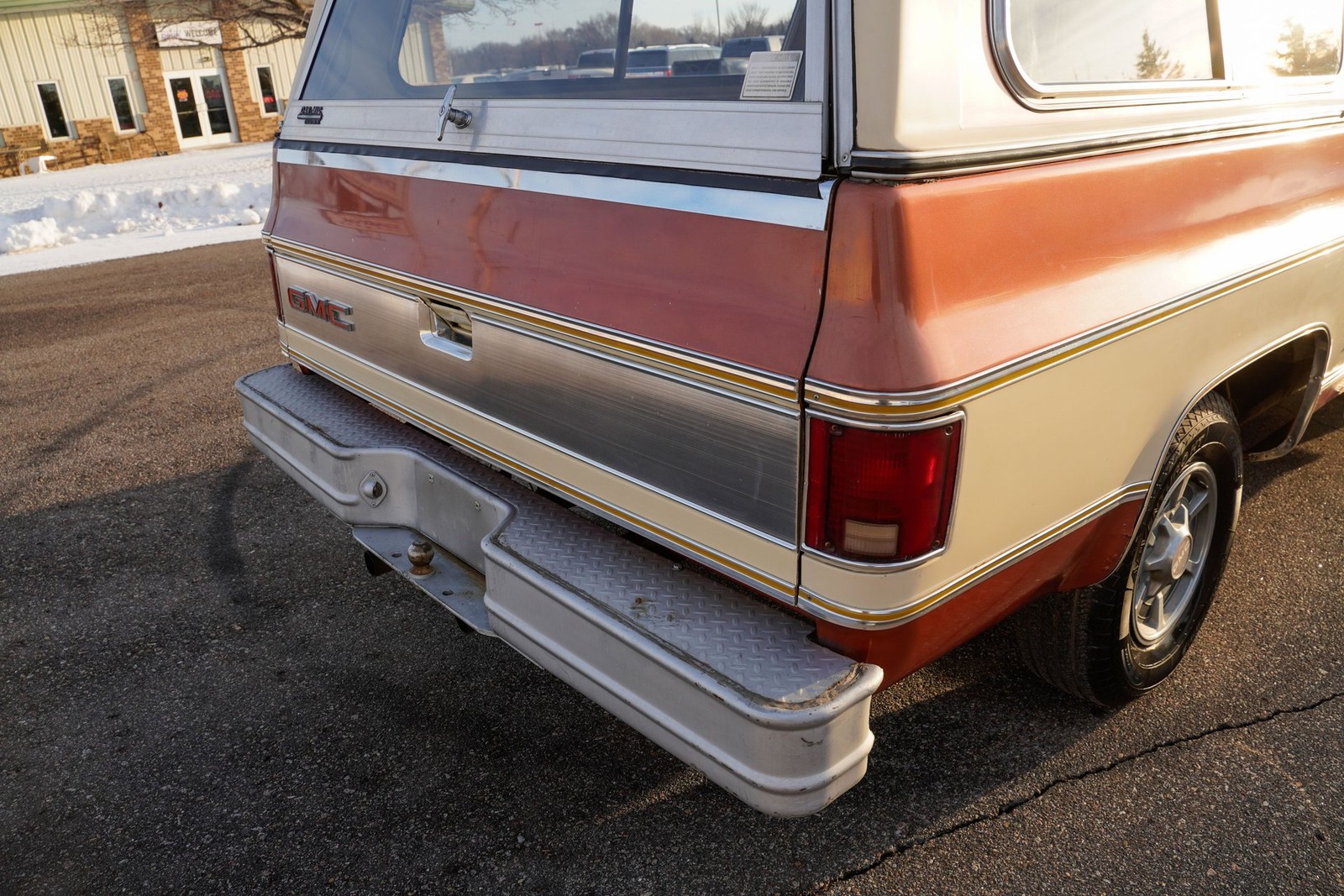 GMC-Classic-Sierra-15-1977-Pickup-Truck-26