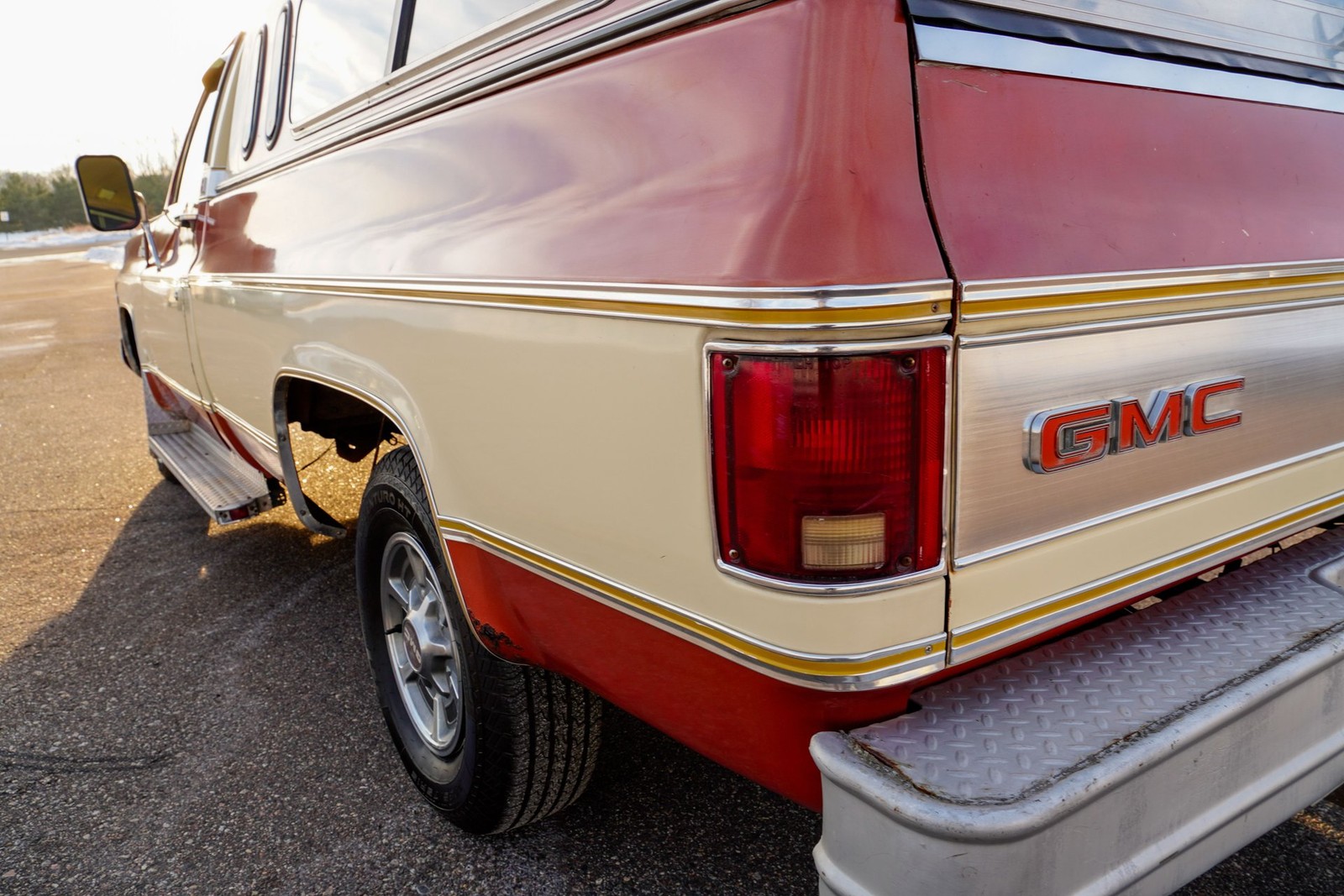 GMC-Classic-Sierra-15-1977-Pickup-Truck-29