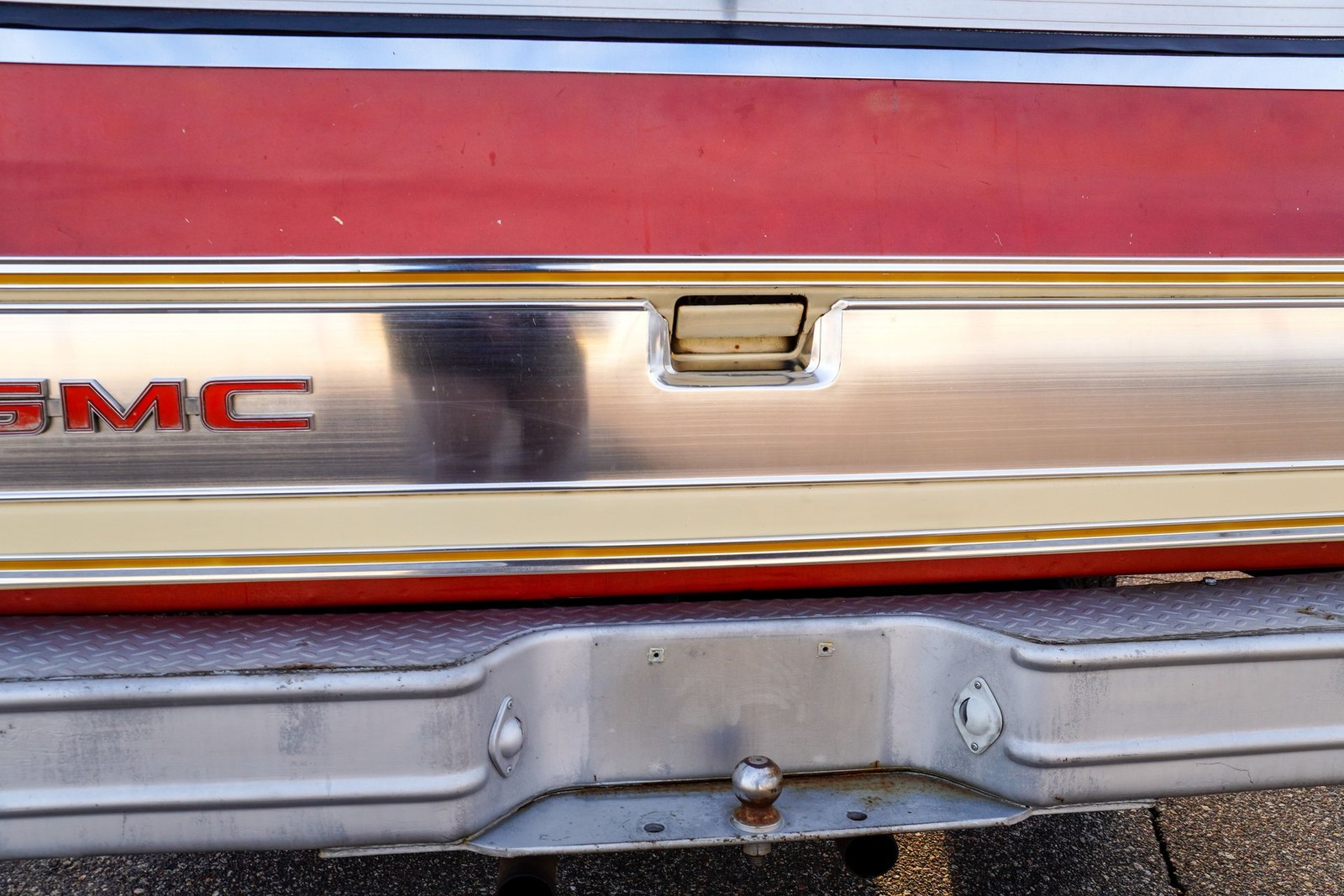 GMC-Classic-Sierra-15-1977-Pickup-Truck-33