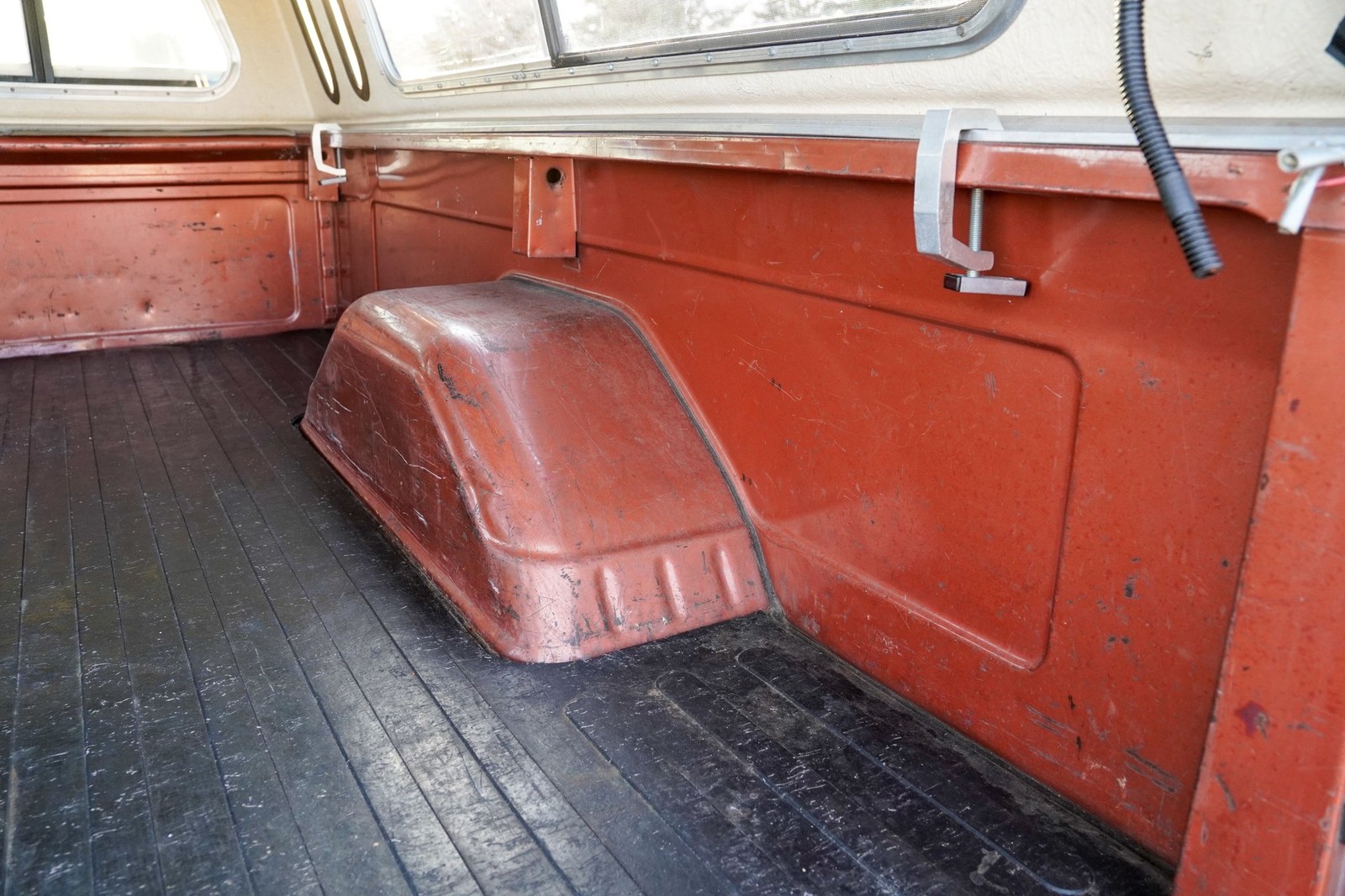 GMC-Classic-Sierra-15-1977-Pickup-Truck-39