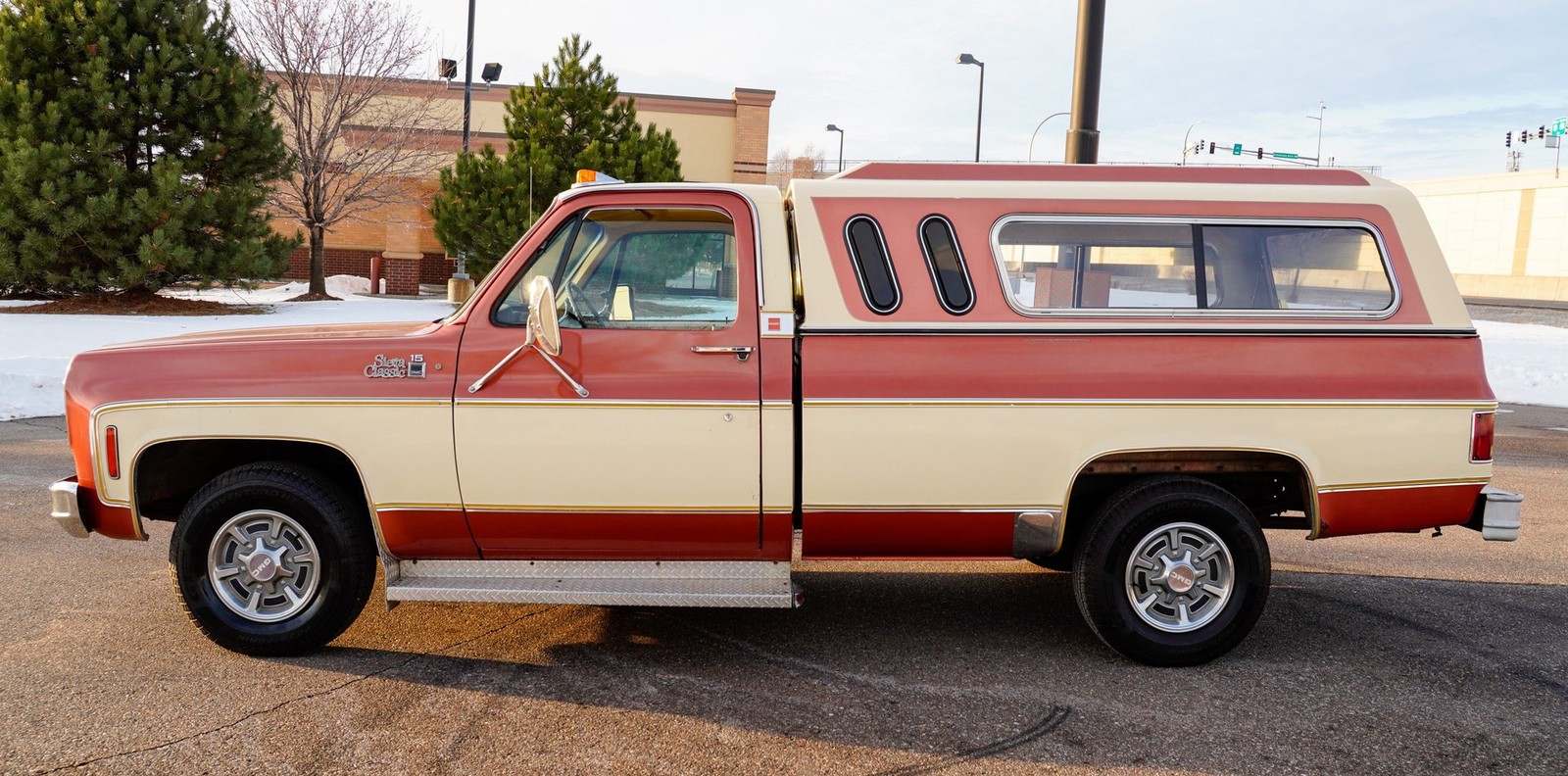 GMC-Classic-Sierra-15-1977-Pickup-Truck-6
