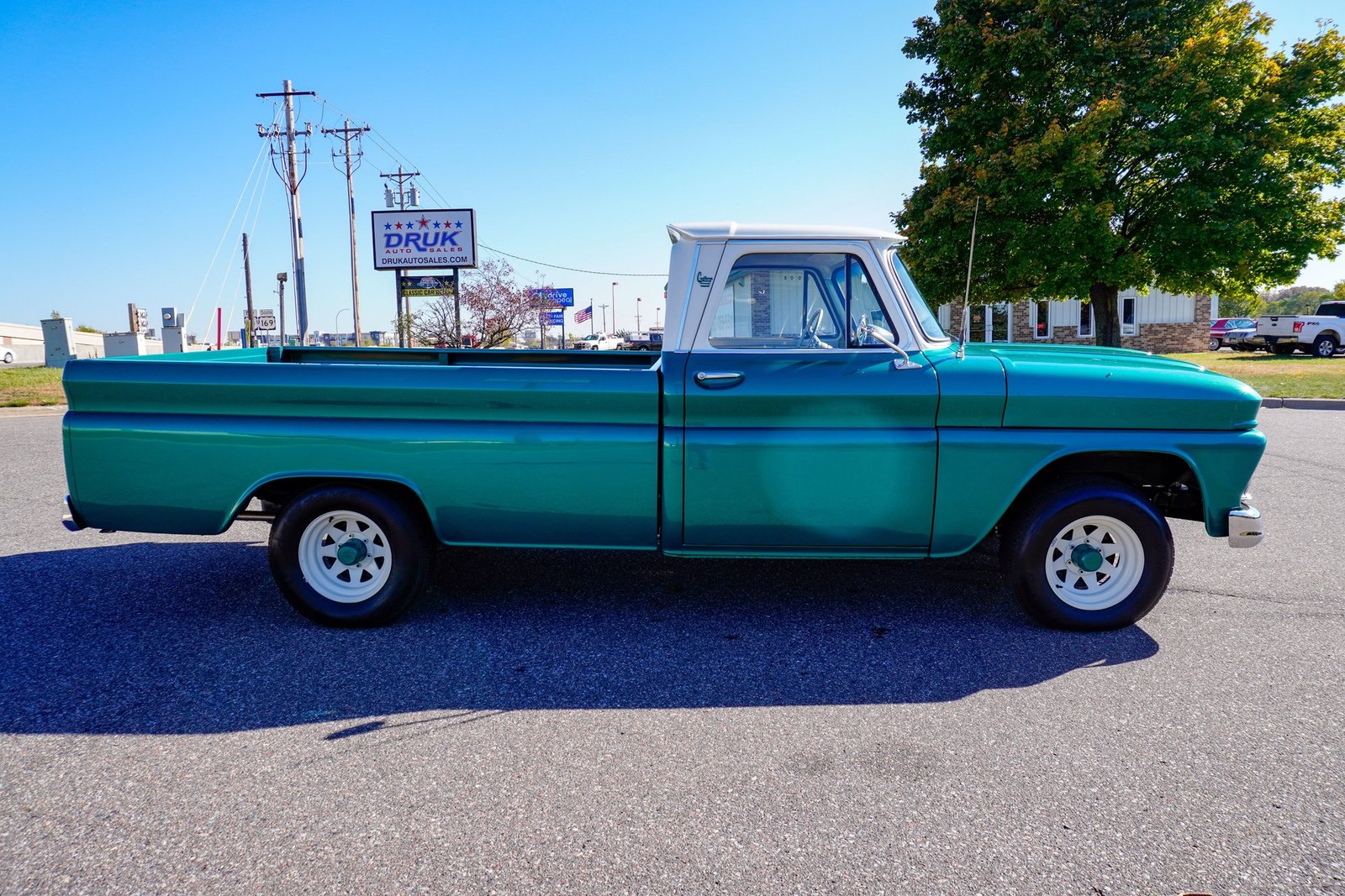 GMC-Custom-C10-1965-Pickup-Truck-1