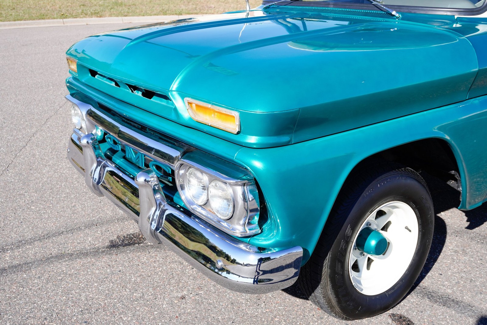 GMC-Custom-C10-1965-Pickup-Truck-18