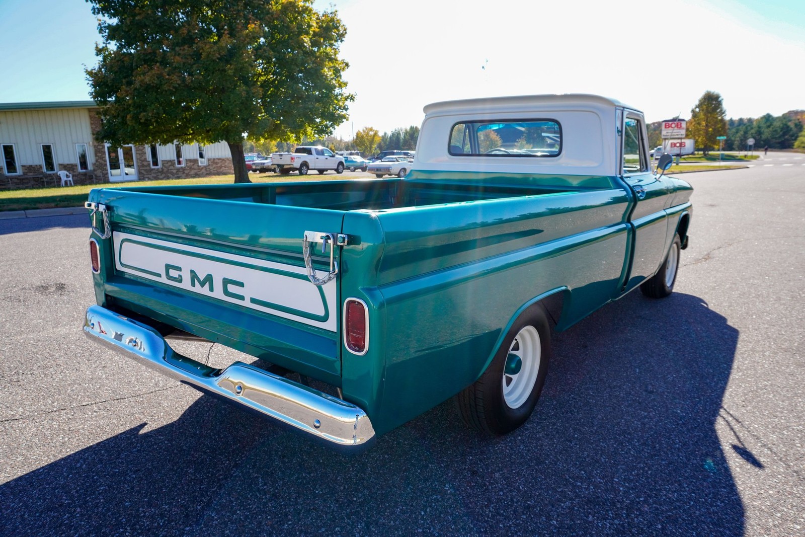 GMC-Custom-C10-1965-Pickup-Truck-2