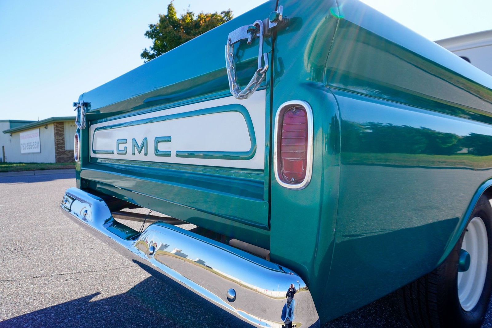 GMC-Custom-C10-1965-Pickup-Truck-23