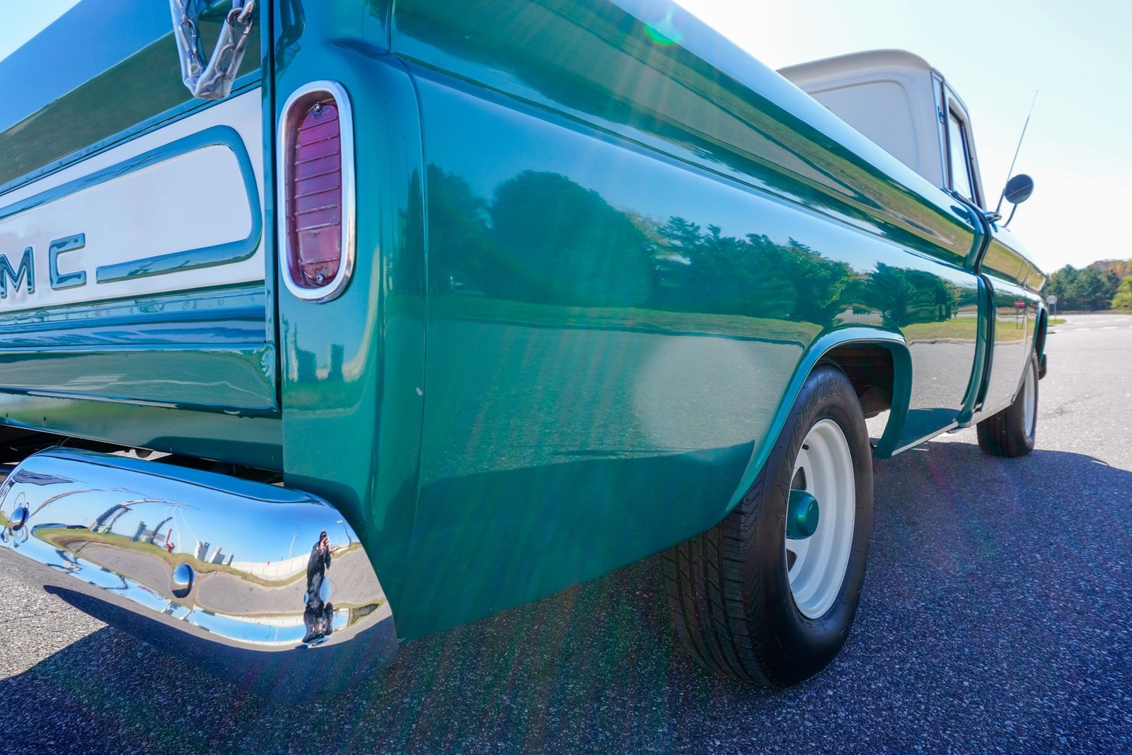 GMC-Custom-C10-1965-Pickup-Truck-24