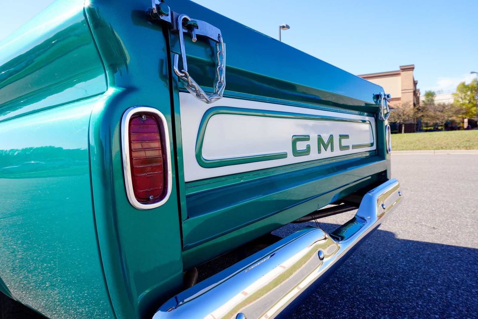 GMC-Custom-C10-1965-Pickup-Truck-27