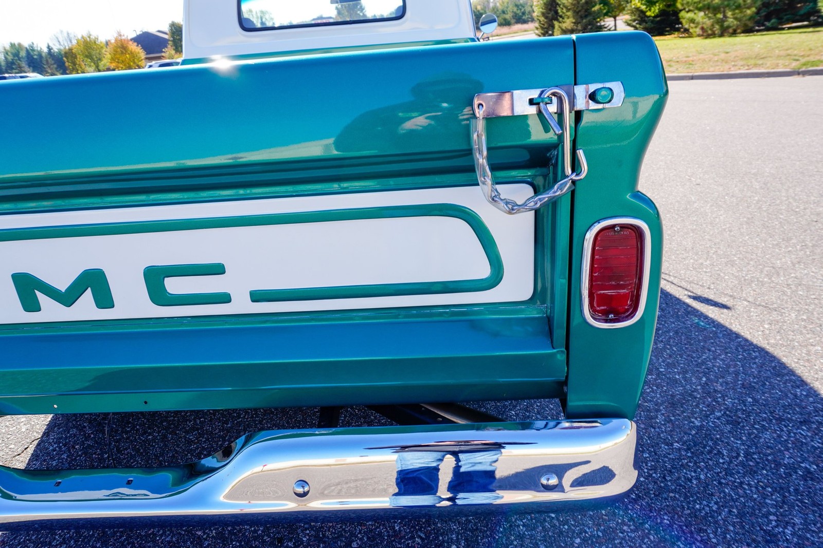 GMC-Custom-C10-1965-Pickup-Truck-33