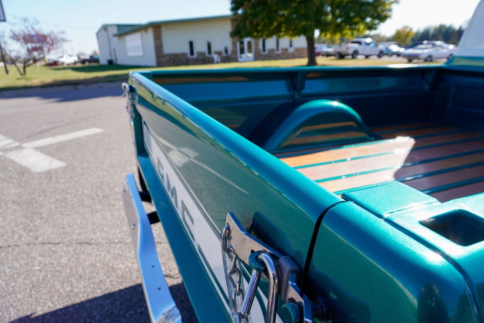 GMC-Custom-C10-1965-Pickup-Truck-34