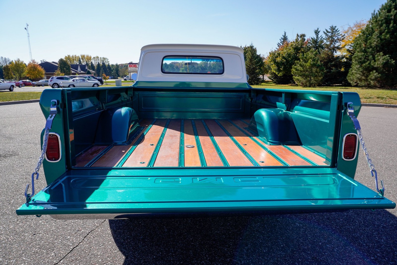 GMC-Custom-C10-1965-Pickup-Truck-38