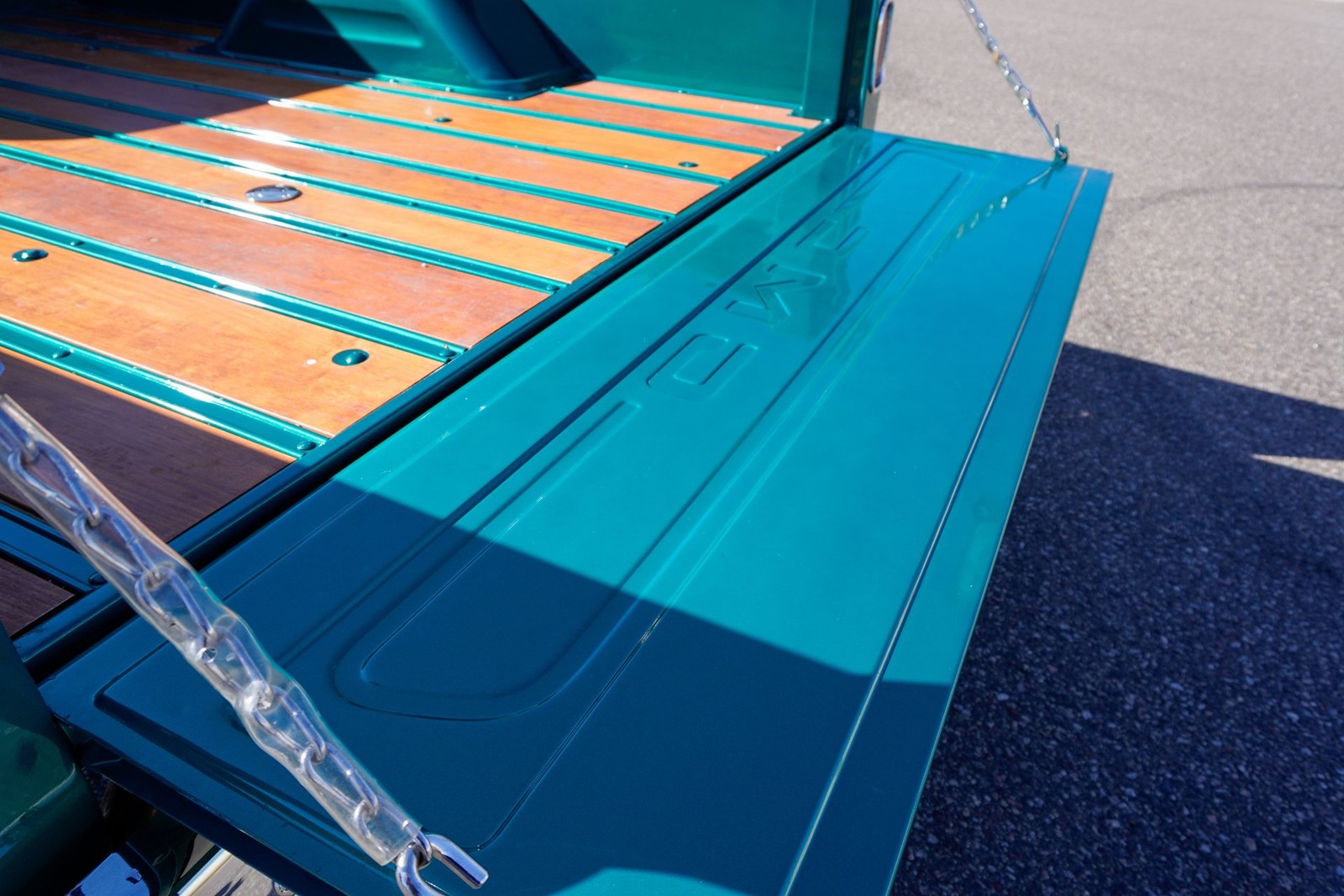 GMC-Custom-C10-1965-Pickup-Truck-39