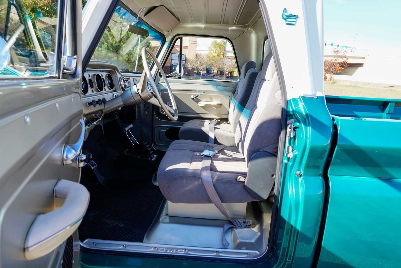 GMC-Custom-C10-1965-Pickup-Truck-9