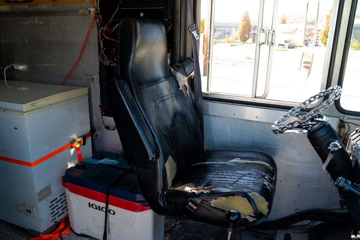 GMC-Forward-Control-Chassis-1991-Cab-Chassis-19