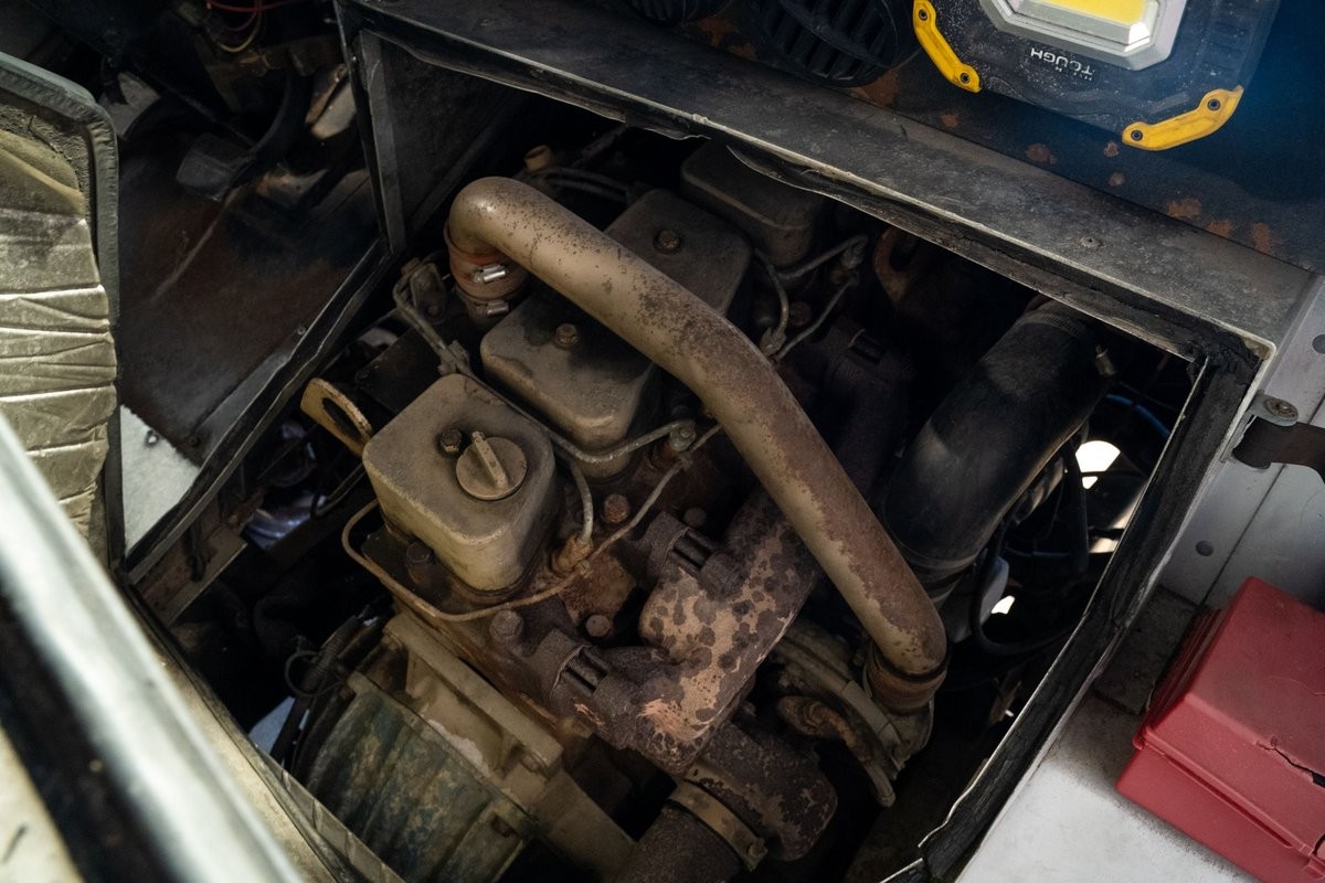 GMC-Forward-Control-Chassis-1991-Cab-Chassis-2