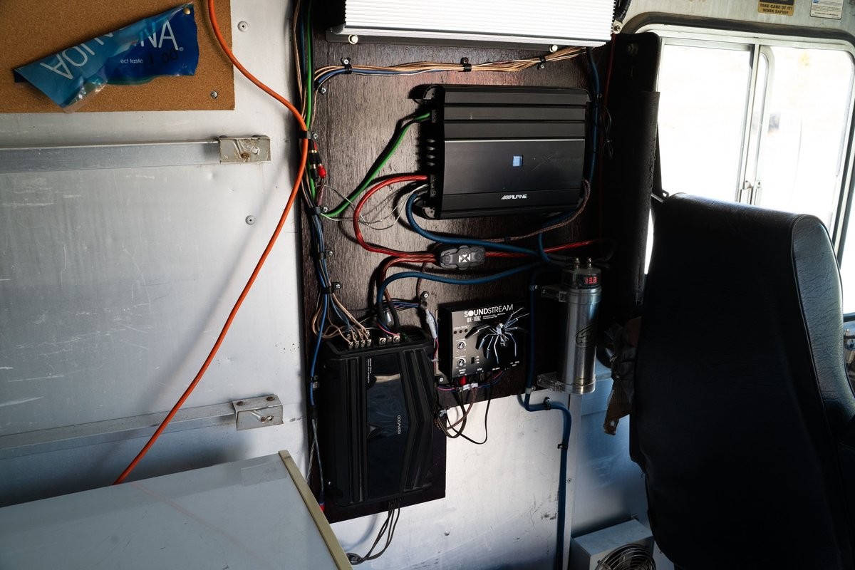 GMC-Forward-Control-Chassis-1991-Cab-Chassis-32