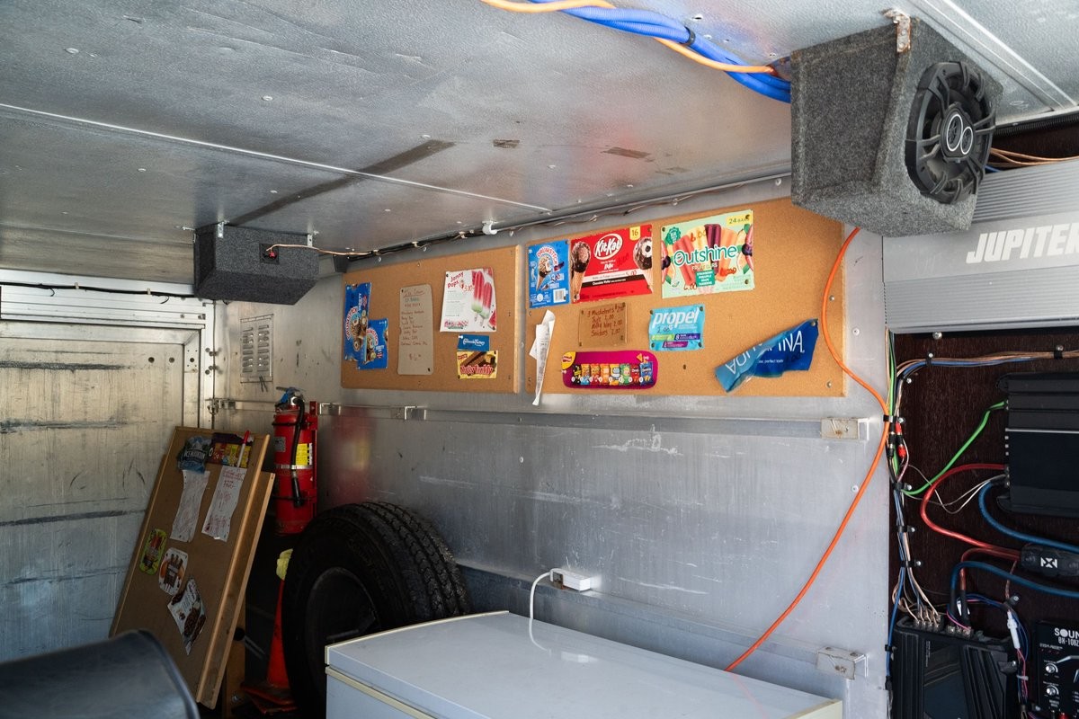 GMC-Forward-Control-Chassis-1991-Cab-Chassis-35