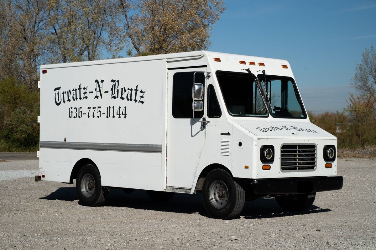 GMC-Forward-Control-Chassis-1991-Cab-Chassis-4