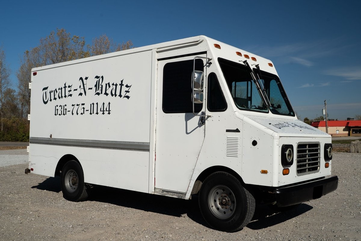 GMC-Forward-Control-Chassis-1991-Cab-Chassis-5