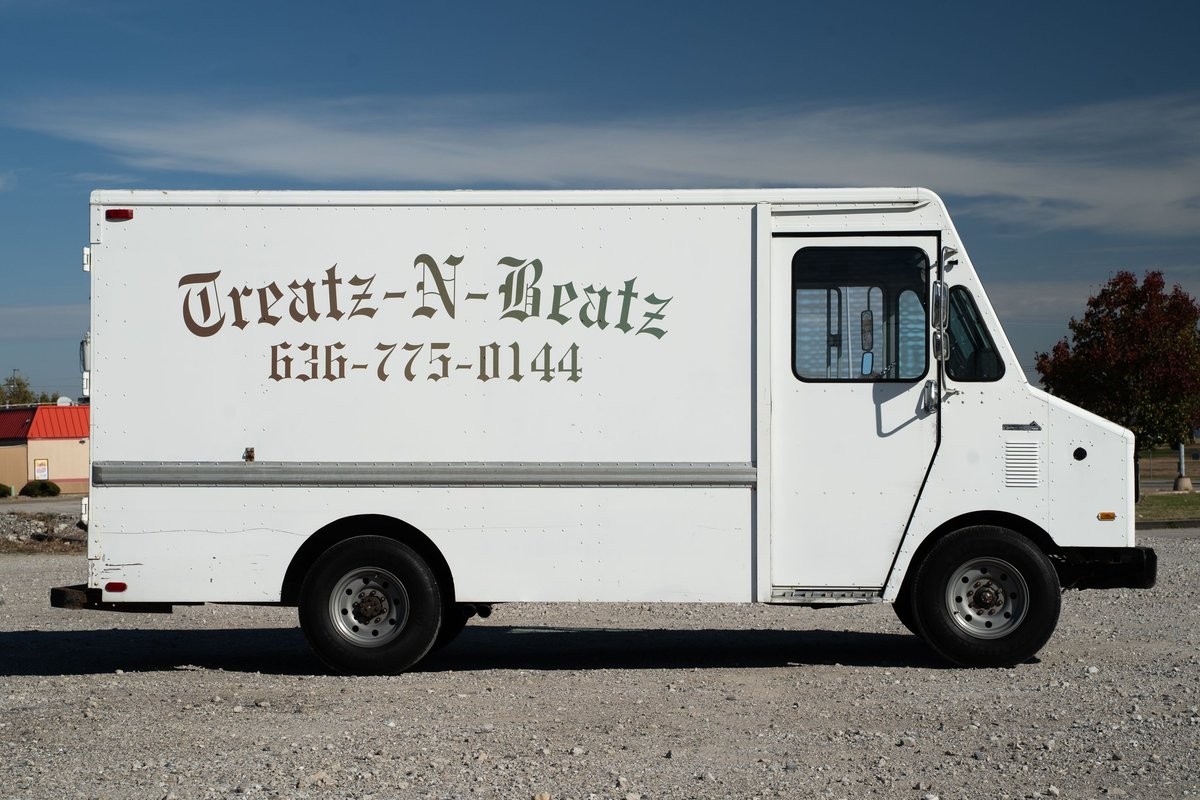 GMC-Forward-Control-Chassis-1991-Cab-Chassis-6