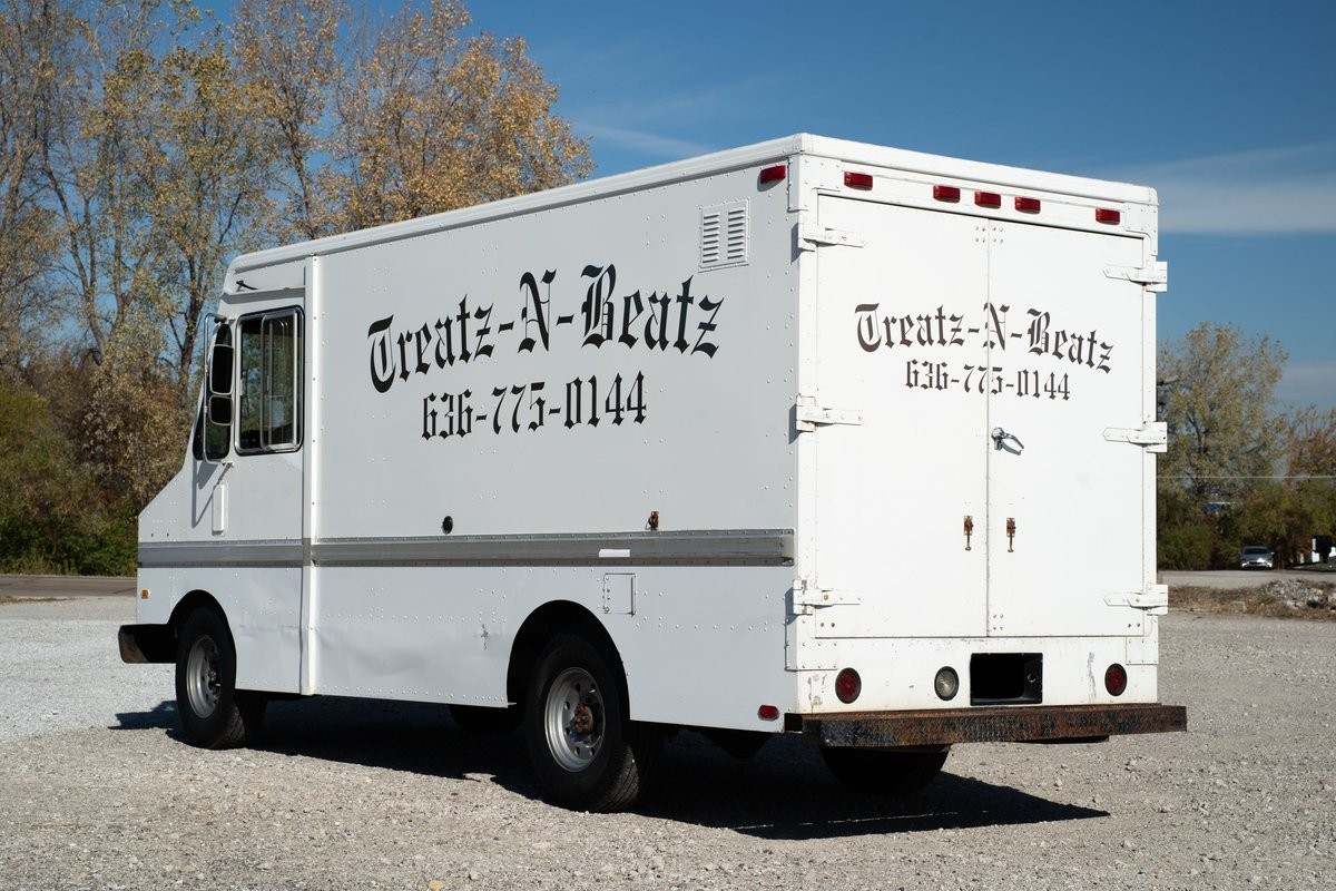 GMC-Forward-Control-Chassis-1991-Cab-Chassis-9