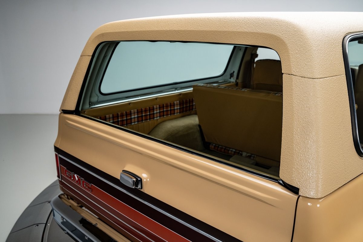 GMC-Jimmy-1979-SUV-24