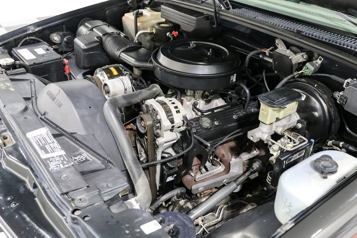 GMC-K1500-1994-Pickup-Truck-10