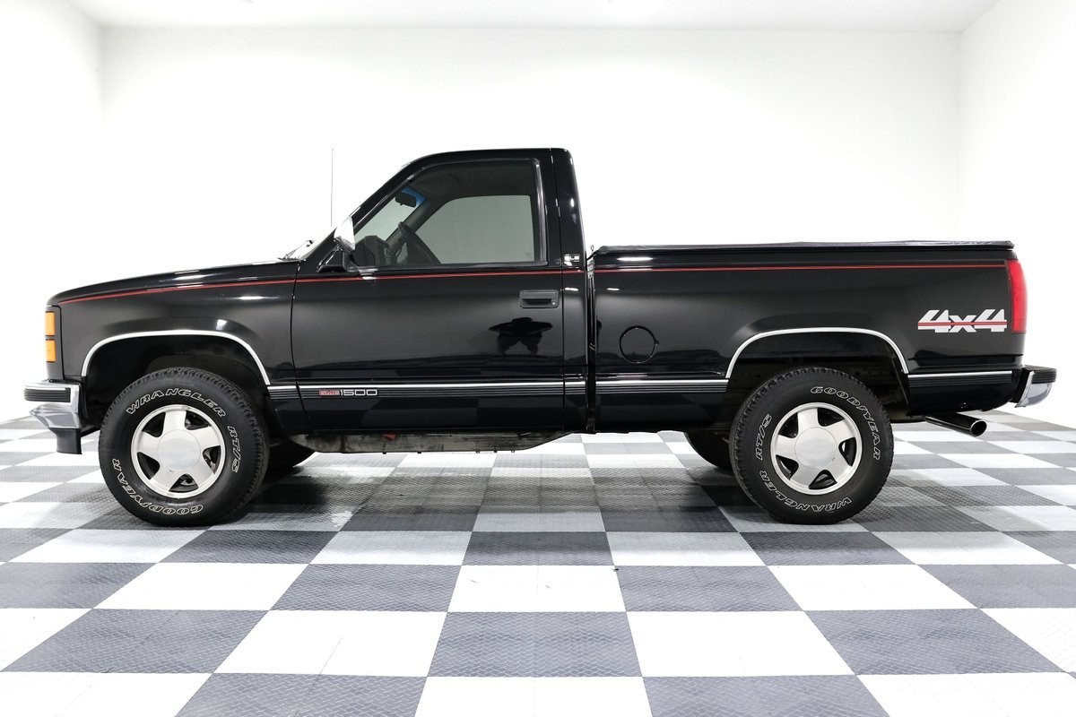 GMC-K1500-1994-Pickup-Truck-3