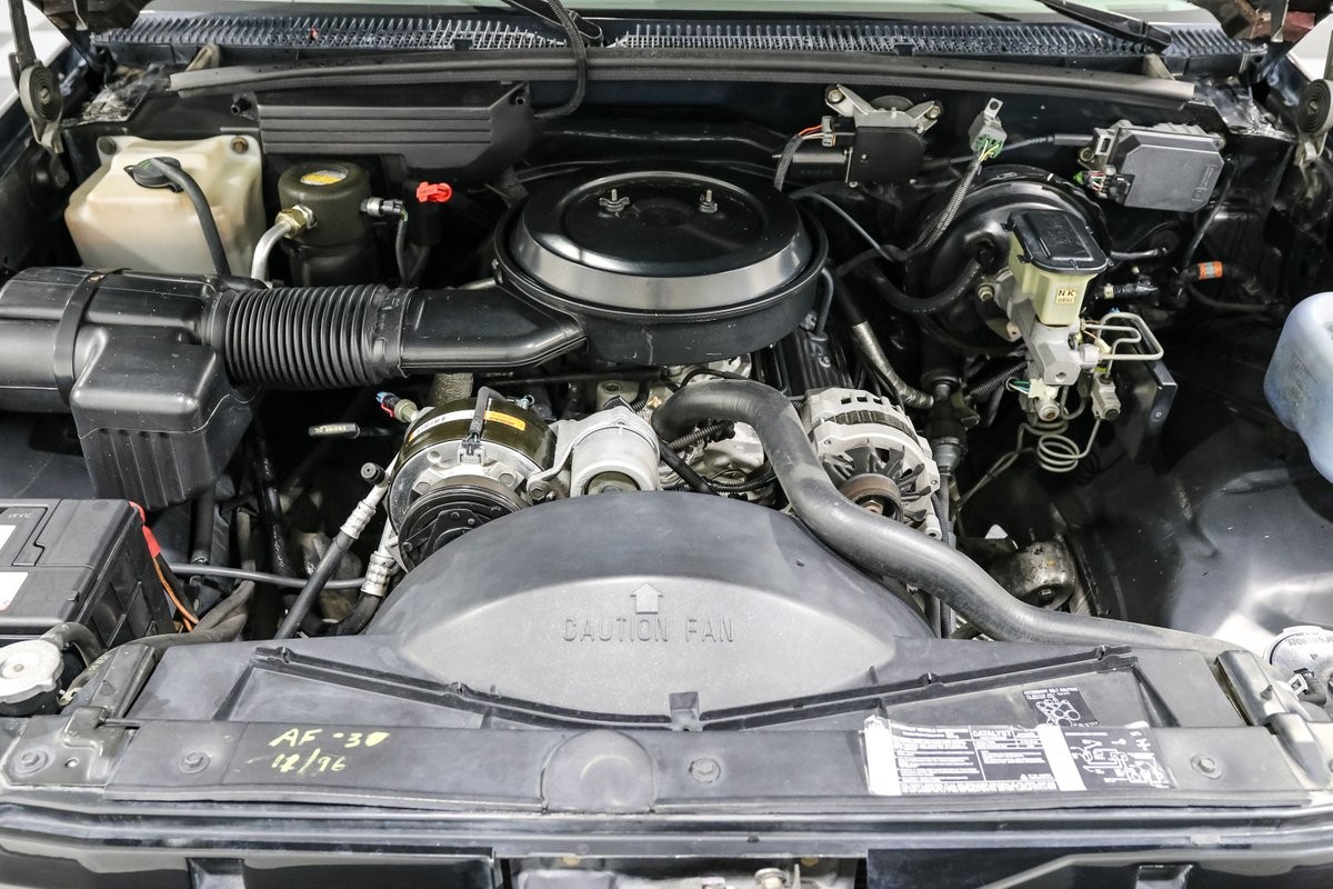 GMC-K1500-1994-Pickup-Truck-9