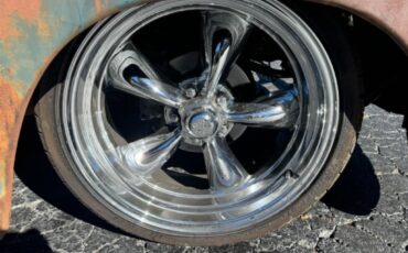 GMC-Pickup-resto-mod-frame-off-build-patina-crate-350-1950-20