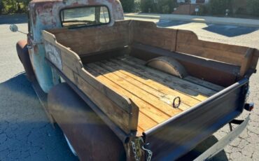 GMC-Pickup-resto-mod-frame-off-build-patina-crate-350-1950-24