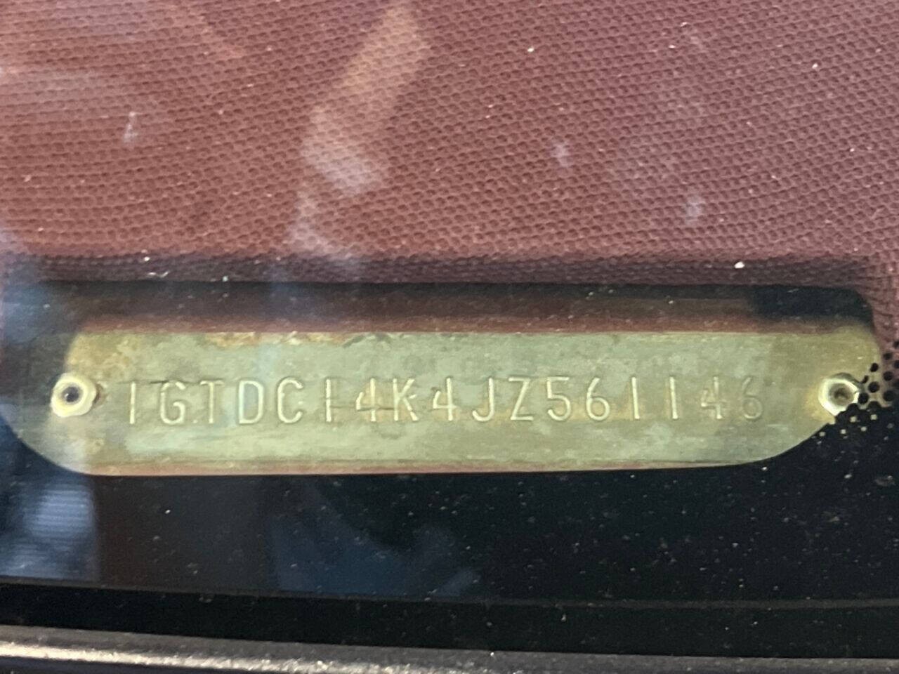 GMC-Sierra-1500-1988-Pickup-Truck-34