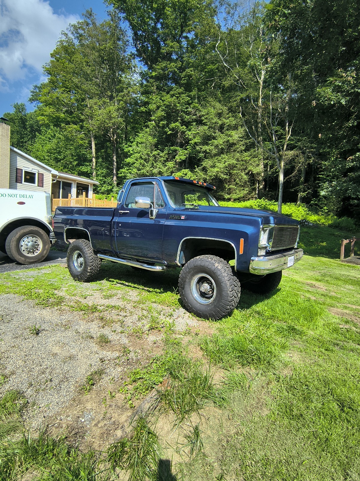 GMC-Sierra-1978-Standard-Cab-Pickup-2