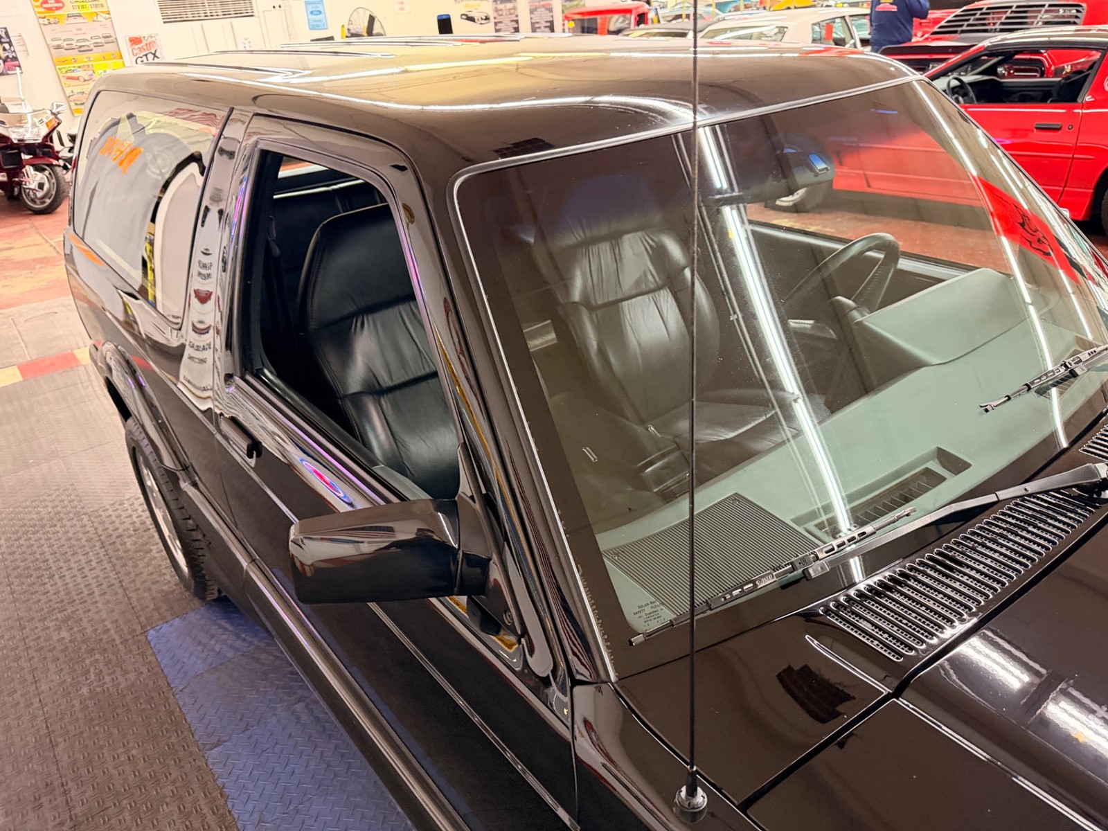 GMC-Typhoon-1993-SUV-10