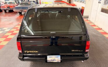 GMC-Typhoon-1993-SUV-11