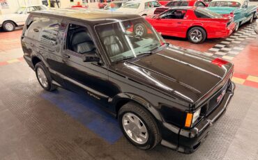 GMC-Typhoon-1993-SUV-16