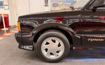 GMC-Typhoon-1993-SUV-17