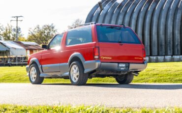 GMC-Typhoon-1993-SUV-2