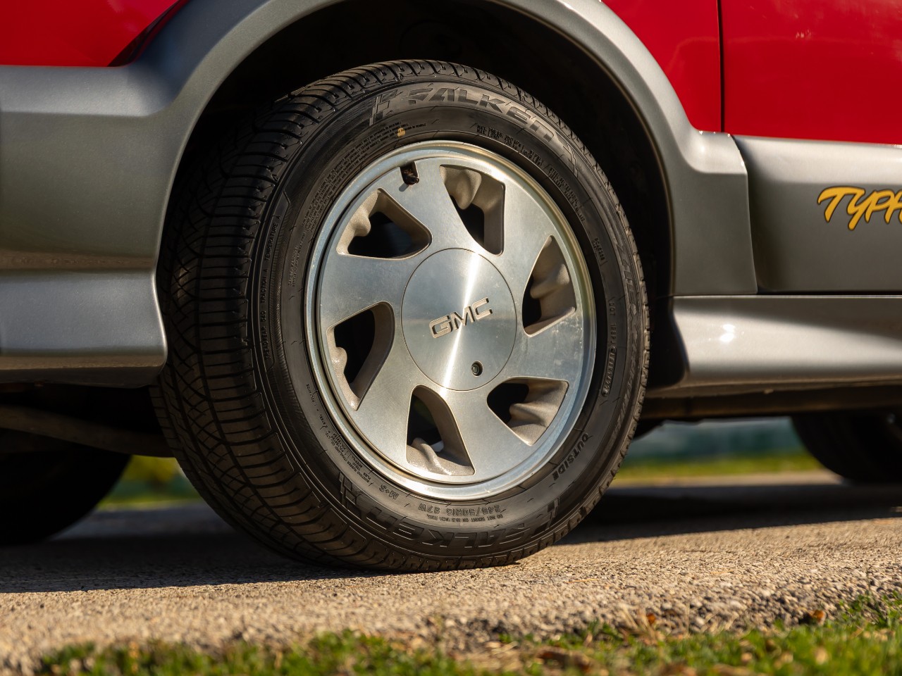 GMC-Typhoon-1993-SUV-21