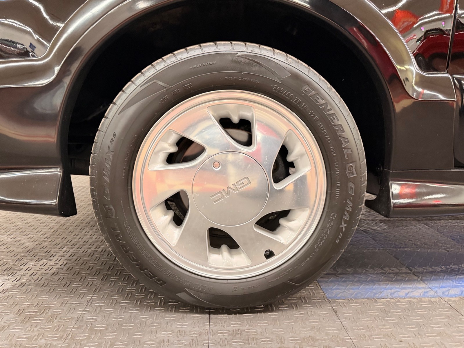 GMC-Typhoon-1993-SUV-23