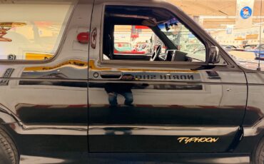 GMC-Typhoon-1993-SUV-26