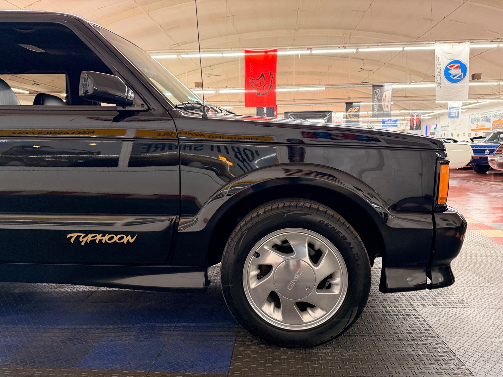 GMC-Typhoon-1993-SUV-27