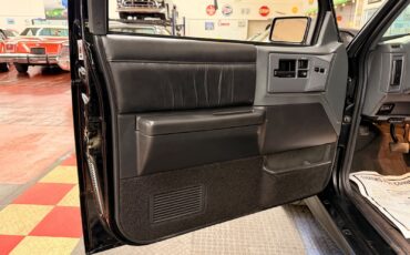 GMC-Typhoon-1993-SUV-38