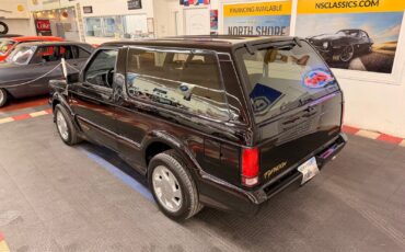 GMC-Typhoon-1993-SUV-4